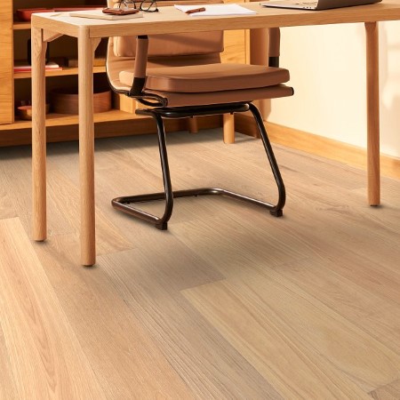 Anderson Tuftex Carpentry Oak Gallery Hardwood Room Scene