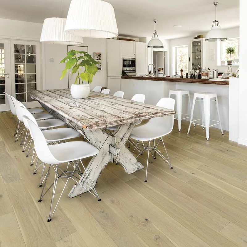 Hallmark Floors Alta Vista Huntington Oak Hardwood Room Scene